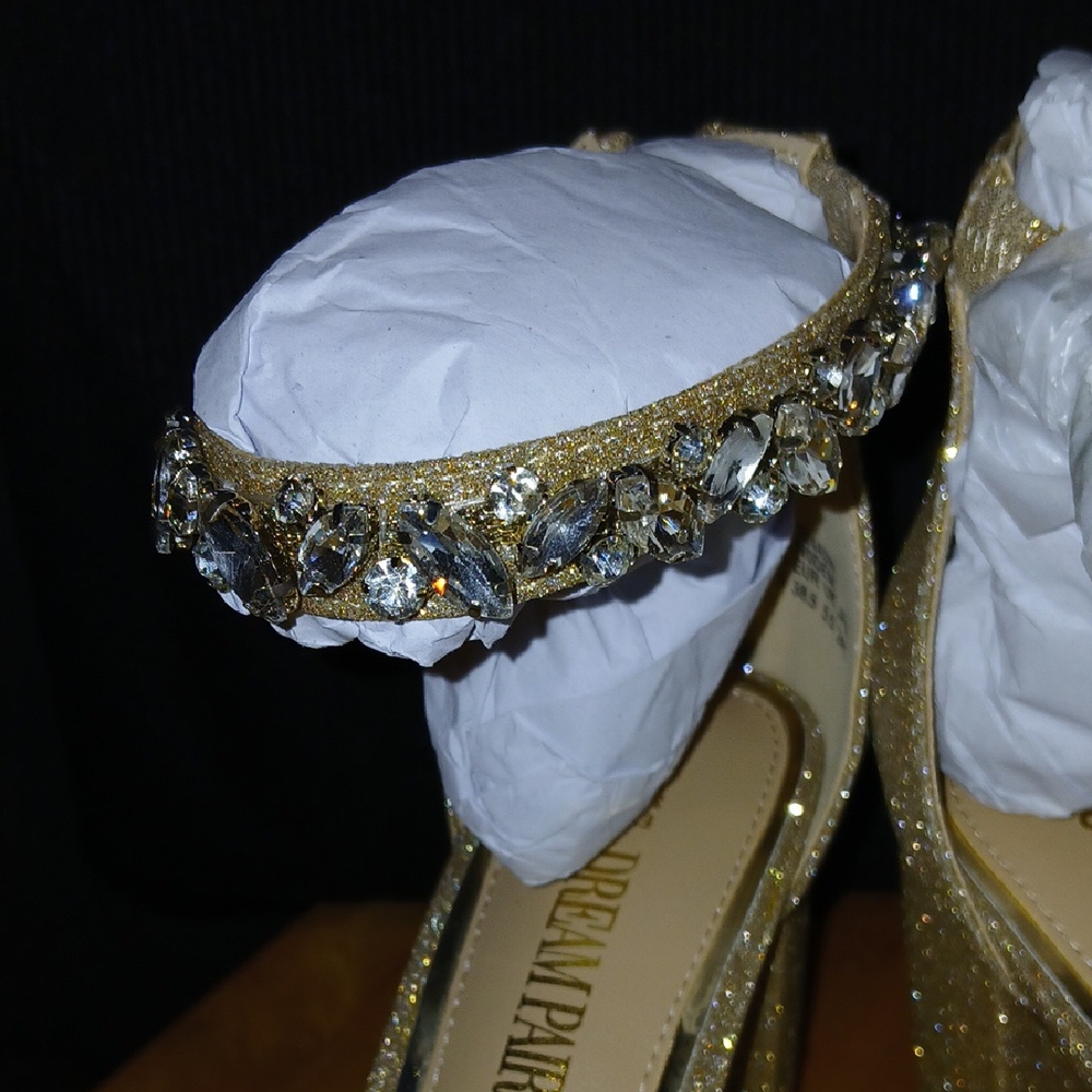 Dream Paris Elegant Gold Heeled Sandals - Picture 10 of 14